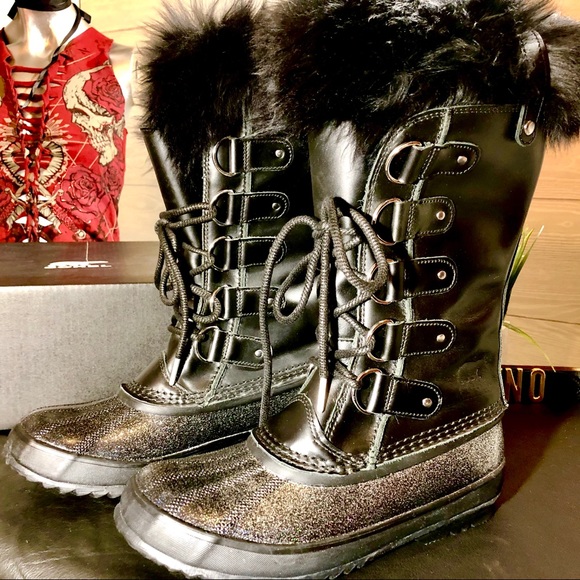 Sorel Shoes - SOREL LUX BOOT Beautiful, from my collection.NWT